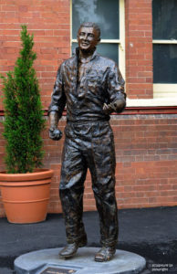 "Richie Benaud" Bronze sculpture 1 1/4 life size, 400kgs. Unveiled 4th January, 2008 at the Sydney Cricket Ground as part of the "Basil Sellers Sports Sculpture Project"